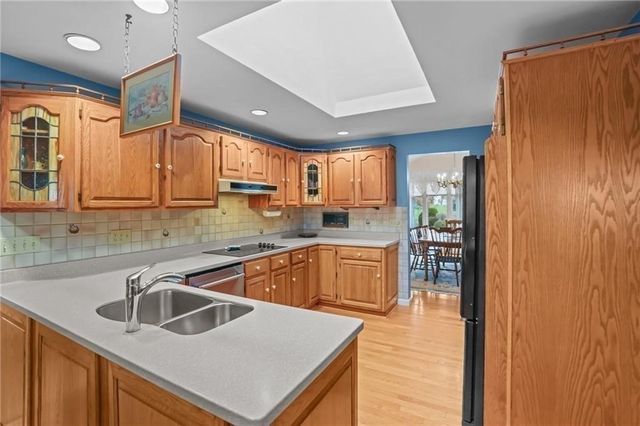 68 Riverscape Lane, Tiverton, RI 02878