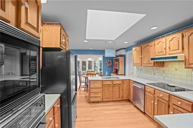68 Riverscape Lane, Tiverton, RI 02878