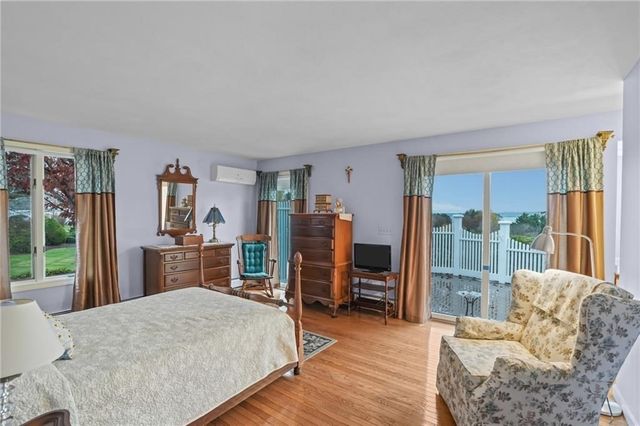 68 Riverscape Lane, Tiverton, RI 02878