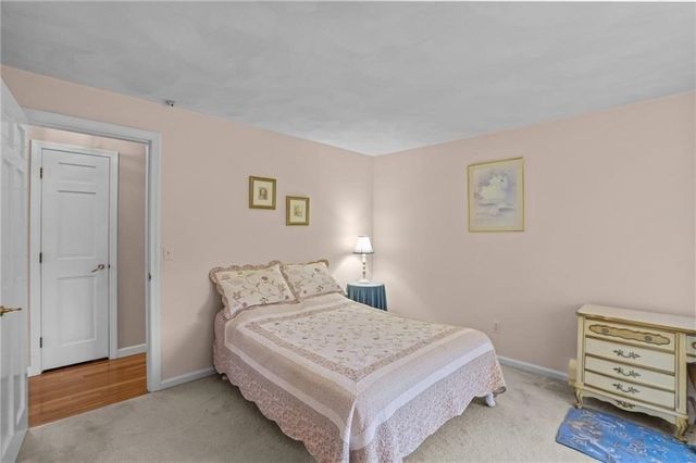 68 Riverscape Lane, Tiverton, RI 02878