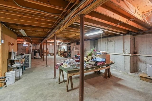 68 Riverscape Lane, Tiverton, RI 02878