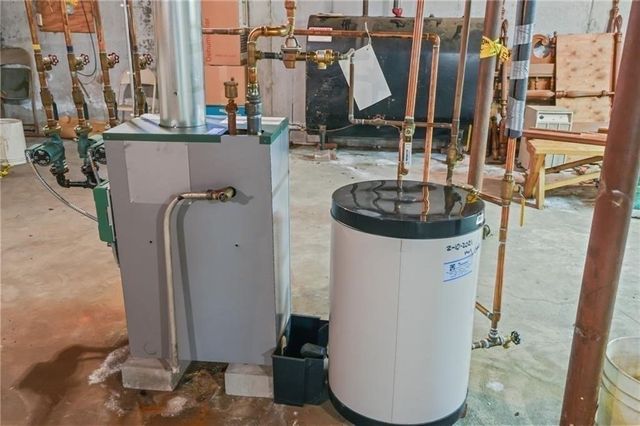 68 Riverscape Lane, Tiverton, RI 02878