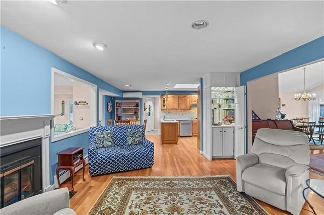 68 Riverscape Lane, Tiverton, RI 02878
