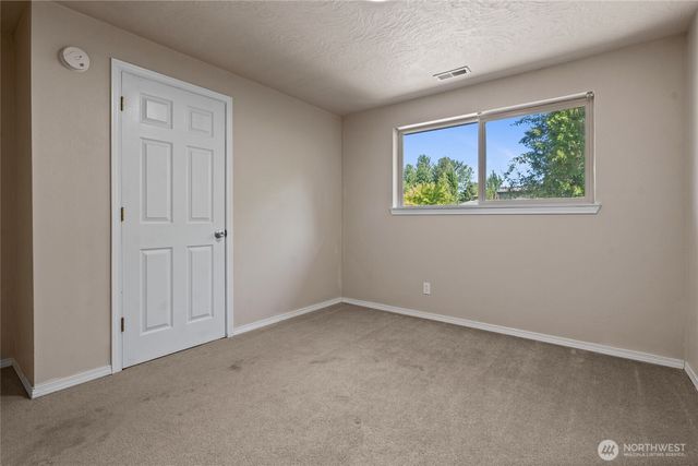 2301 120th Street E, Tacoma, WA 98445