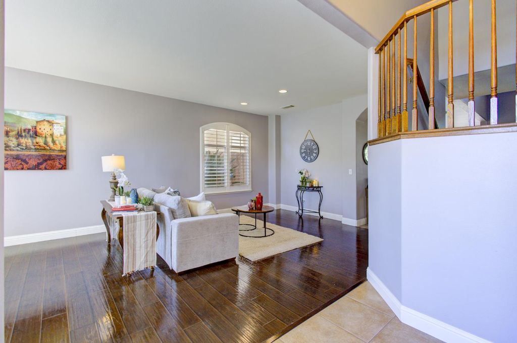 Image 2 of property listing at 2657 Lincoln Avenue, Clovis, CA 93611