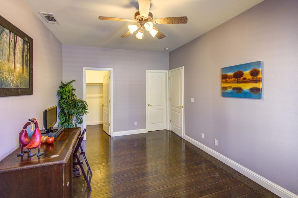 Image 26 of property listing at 2657 Lincoln Avenue, Clovis, CA 93611