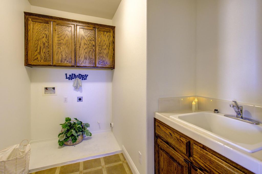 Image 34 of property listing at 2657 Lincoln Avenue, Clovis, CA 93611