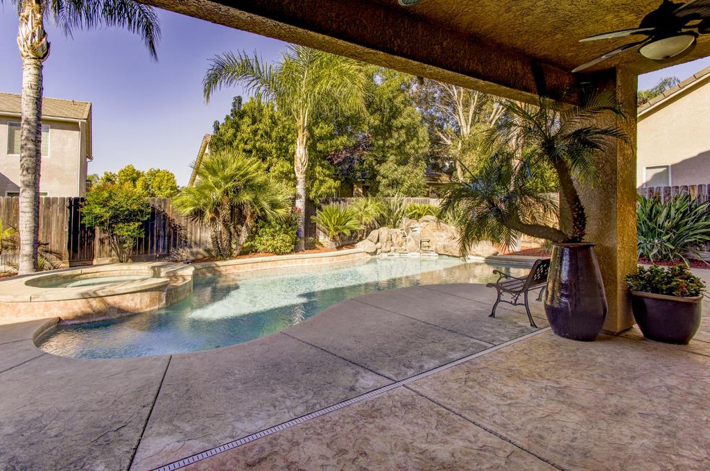 Image 48 of property listing at 2657 Lincoln Avenue, Clovis, CA 93611