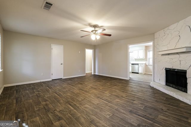 843 Tall Deer Drive, Fairburn, GA 30213