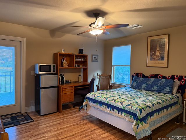 28 Boerne Stage Airfield, Boerne, TX 78006