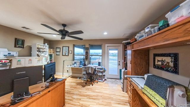 28 Boerne Stage Airfield, Boerne, TX 78006