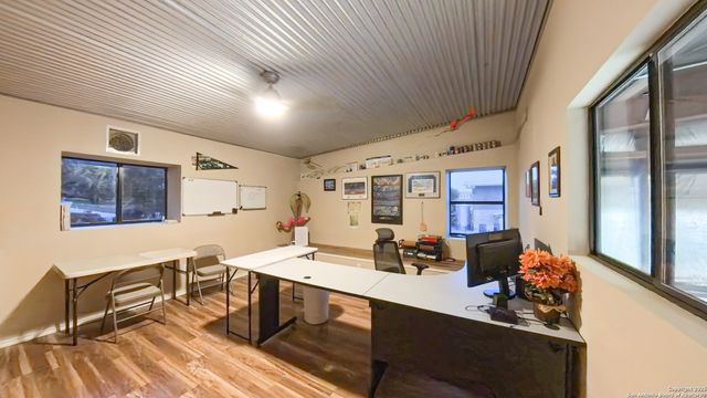 28 Boerne Stage Airfield, Boerne, TX 78006