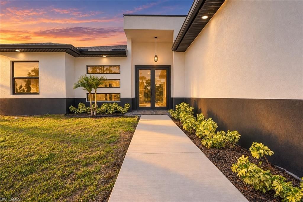2909 Dora AVE N, LEHIGH ACRES, FL 33971 — exterior