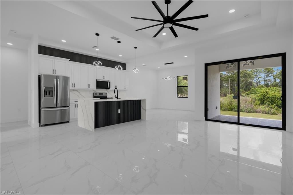 2909 Dora AVE N, LEHIGH ACRES, FL 33971 — photo 4