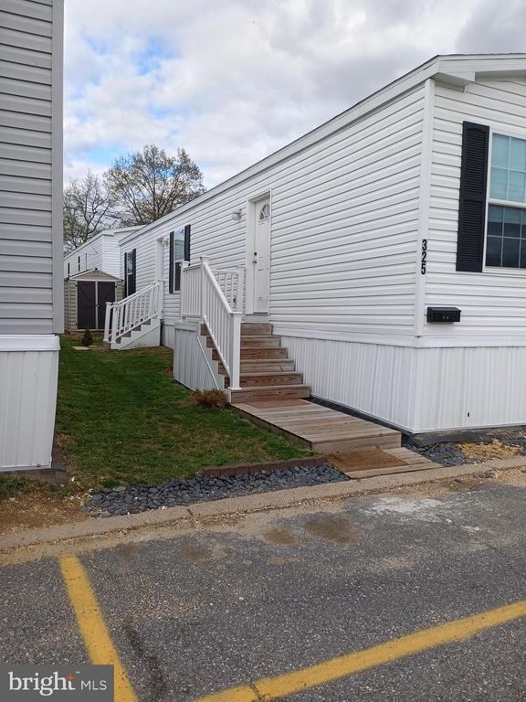 1405 Farrell Ave Trlr 325 # #, Cherry Hill, NJ 08002