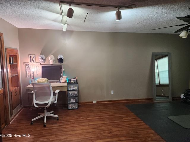 2605 Country Club Road, Jacksonville, NC 28546