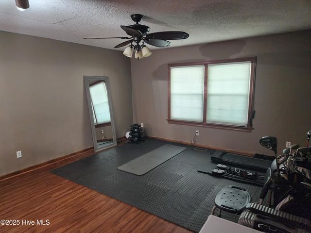 2605 Country Club Road, Jacksonville, NC 28546