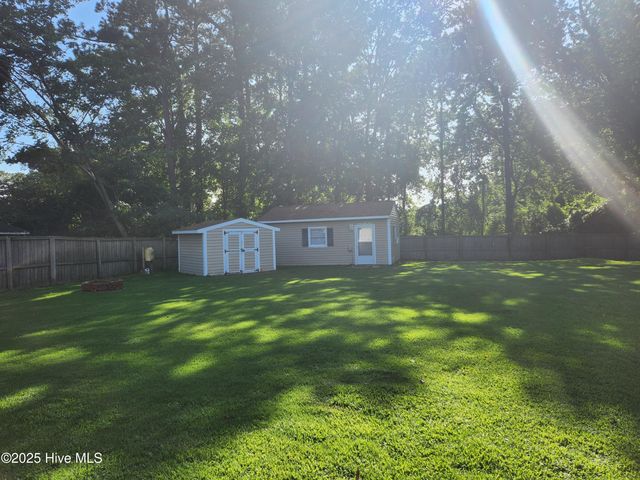 2605 Country Club Road, Jacksonville, NC 28546