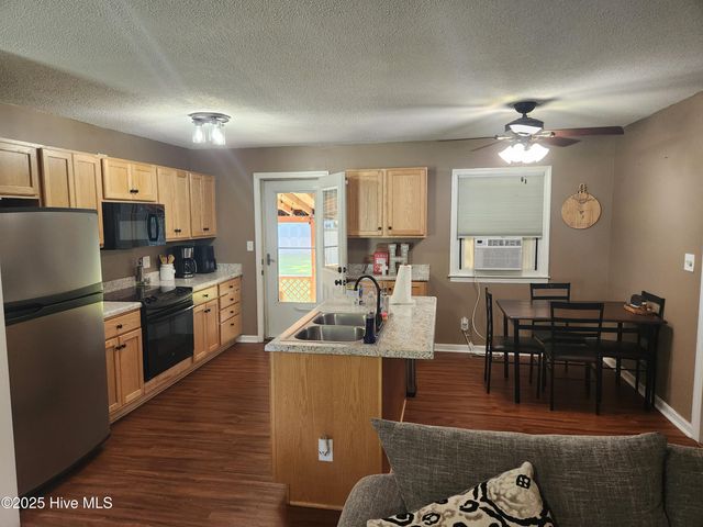 2605 Country Club Road, Jacksonville, NC 28546