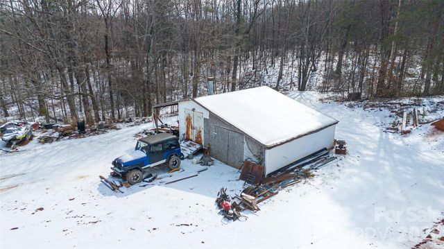 6611 Prysock Avenue, Connelly Springs, NC 28612