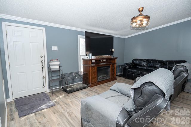 6611 Prysock Avenue, Connelly Springs, NC 28612