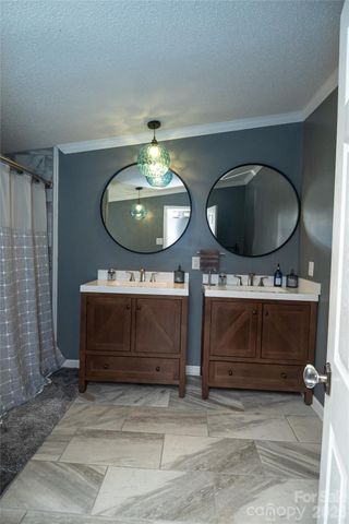 6611 Prysock Avenue, Connelly Springs, NC 28612