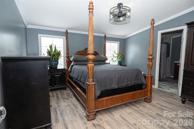 6611 Prysock Avenue, Connelly Springs, NC 28612