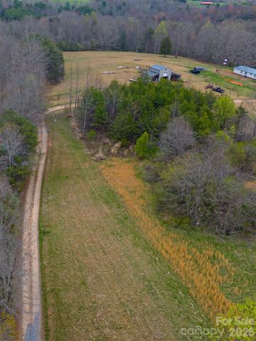 6611 Prysock Avenue, Connelly Springs, NC 28612