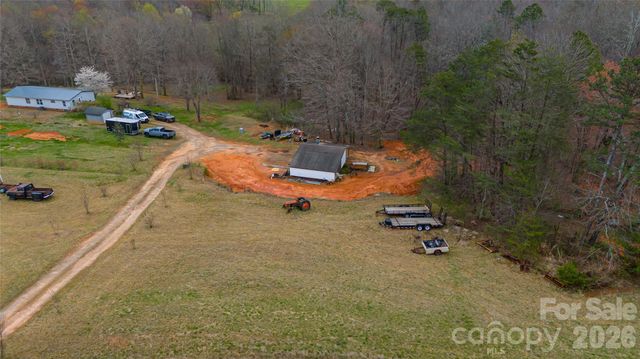 6611 Prysock Avenue, Connelly Springs, NC 28612