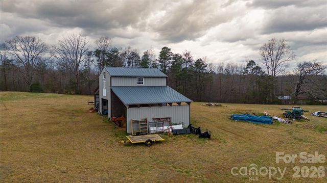 6611 Prysock Avenue, Connelly Springs, NC 28612