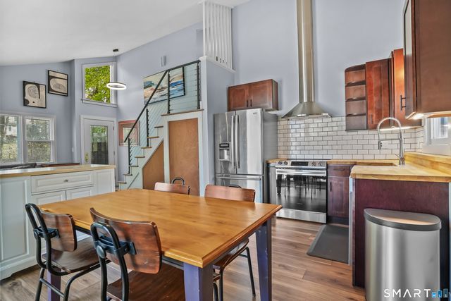 25 Oxford Street, Bethel, CT 06801