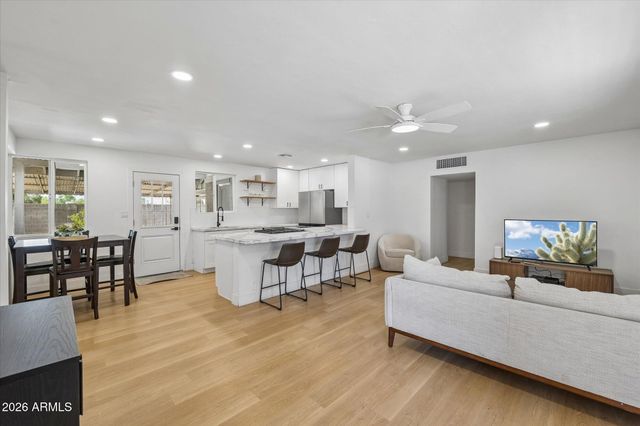 4112 N 6TH Avenue NW, Phoenix, AZ 85013