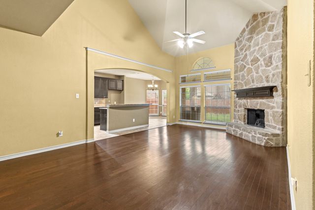 1420 creosote, Fort Worth, TX 76177