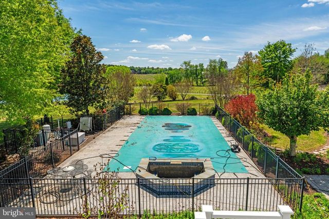 80 NARMADA LN, Amissville, VA 20106