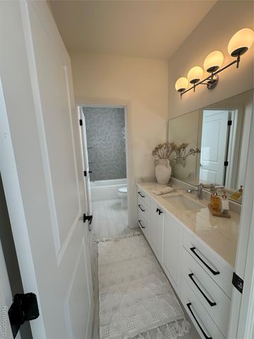 57373 Glen Forest Drive, Washington Township, MI 48094