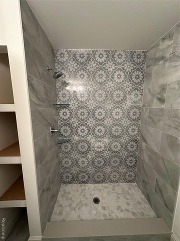 57373 Glen Forest Drive, Washington Township, MI 48094