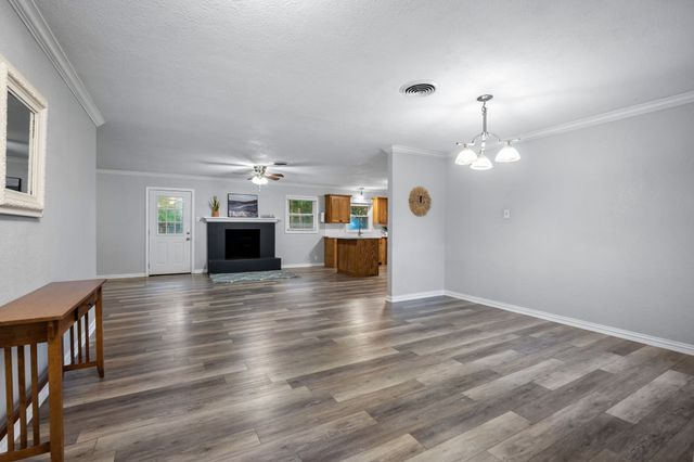 421 S 1st Street, Krum, TX 76249
