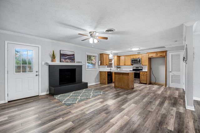 421 S 1st Street, Krum, TX 76249