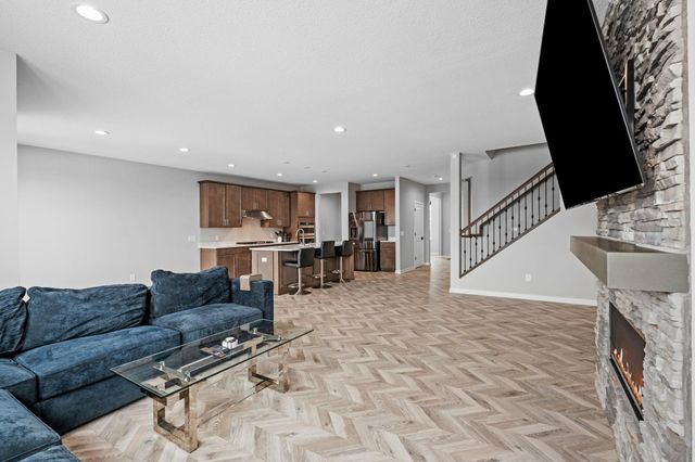 4263 Swallowtail Lane, Woodbury, MN 55129