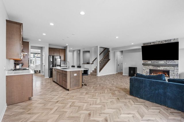 4263 Swallowtail Lane, Woodbury, MN 55129