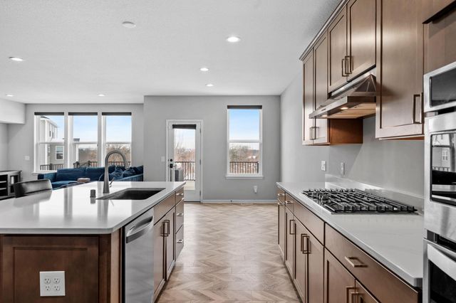 4263 Swallowtail Lane, Woodbury, MN 55129