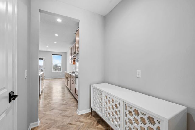 4263 Swallowtail Lane, Woodbury, MN 55129