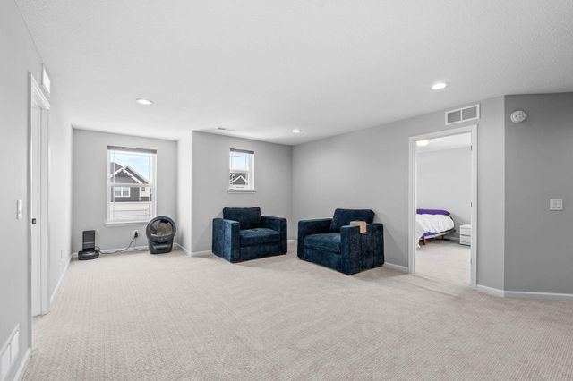 4263 Swallowtail Lane, Woodbury, MN 55129