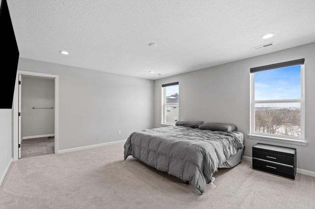 4263 Swallowtail Lane, Woodbury, MN 55129