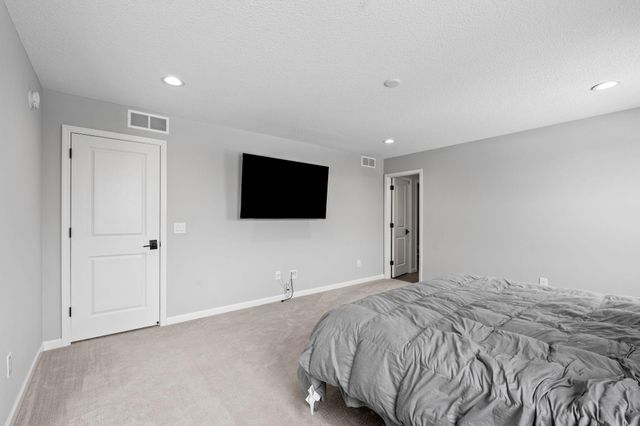 4263 Swallowtail Lane, Woodbury, MN 55129