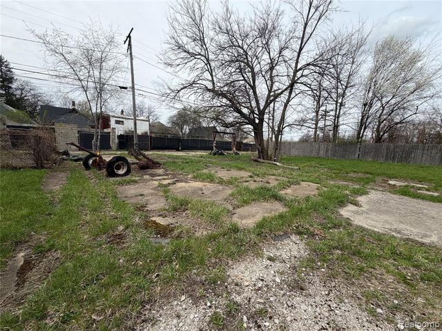 5175 Vermont Street, Detroit, MI 48208