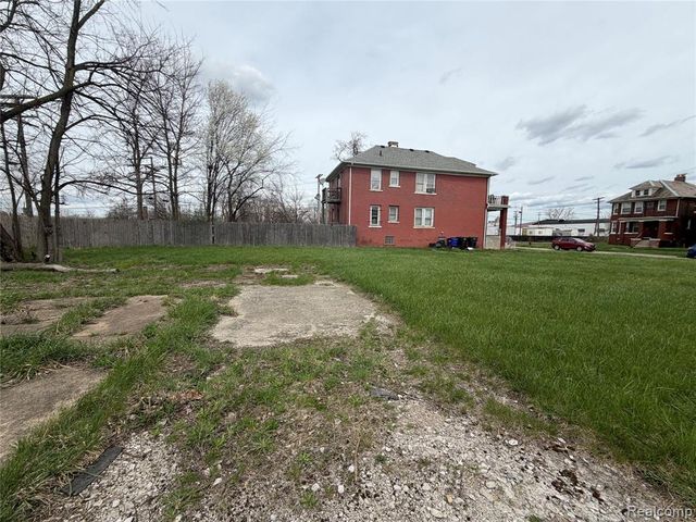 5175 Vermont Street, Detroit, MI 48208