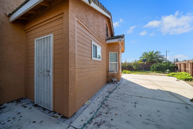 1114 Kay Cir, Turlock, CA 95382