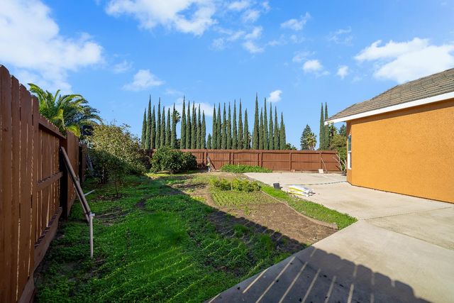 1114 Kay Cir, Turlock, CA 95382