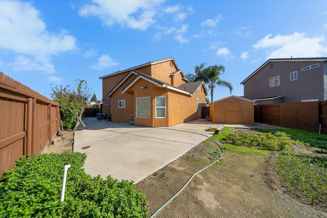 1114 Kay Cir, Turlock, CA 95382